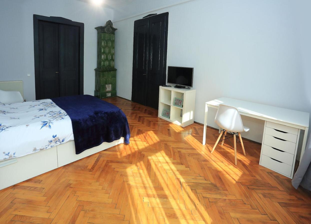 Napoca Central Apartment クルージュ＝ナポカ エクステリア 写真