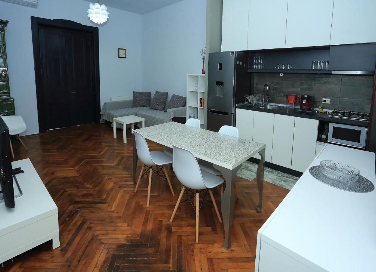 Napoca Central Apartment クルージュ＝ナポカ エクステリア 写真