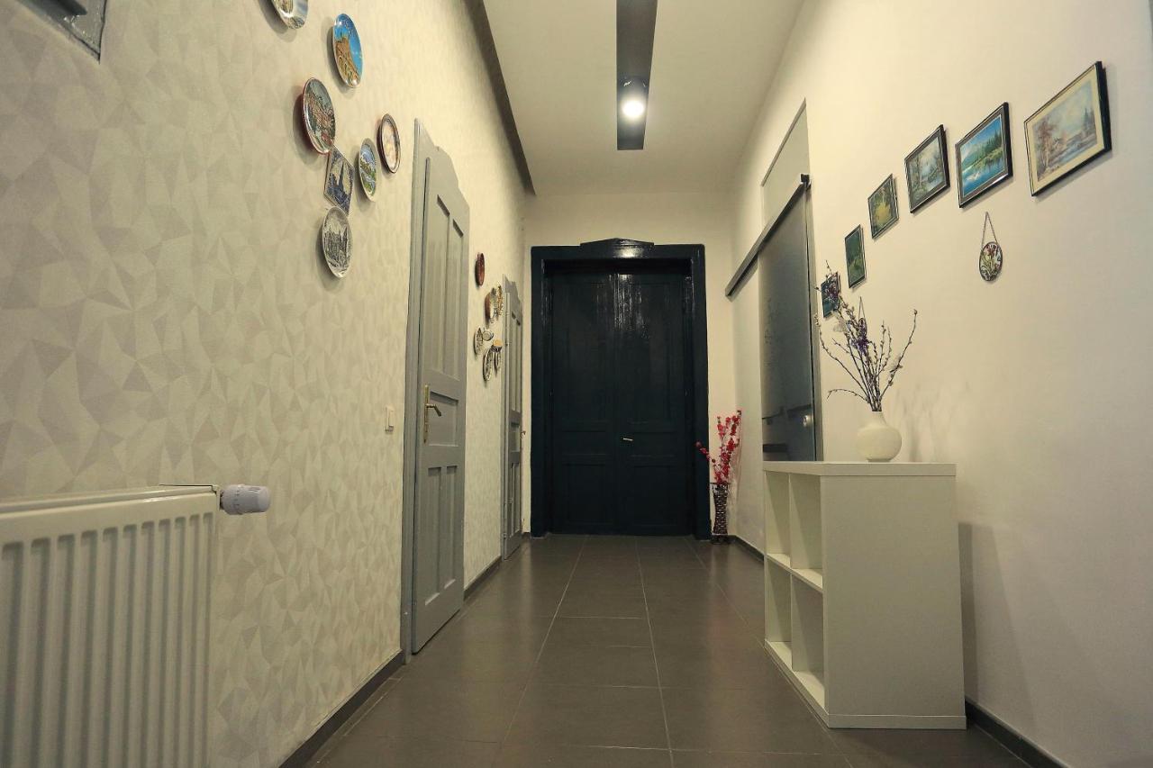 Napoca Central Apartment クルージュ＝ナポカ エクステリア 写真